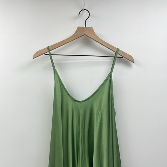 Just One Thing Italian Silk Relaxed Sleeveless Swing Slip Maxi Dress Green OS - Picture 5 of 7